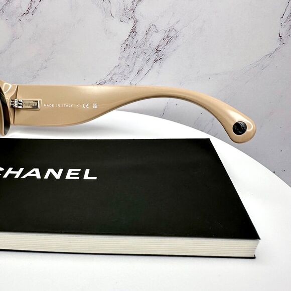New CHANEL Sunglasses - Picture 10 of 16